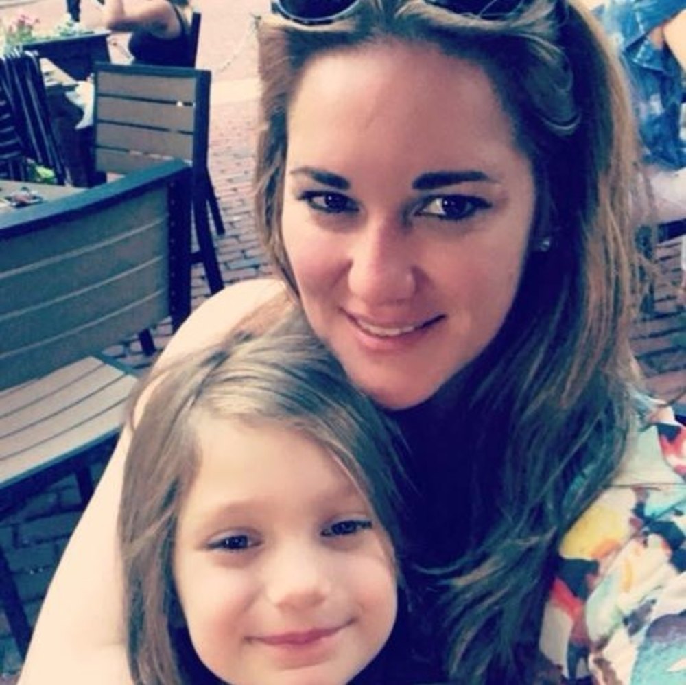 Meet your Posher, Lina